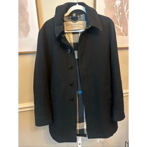 Men’s Burberry Coat Size Small Petite